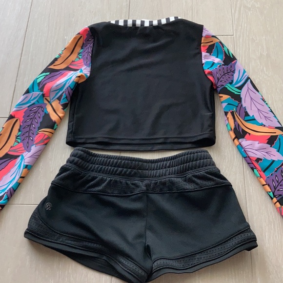 🌊Art Class Rashguard & Champion Work Out Shorts🌊 - Picture 7 of 7